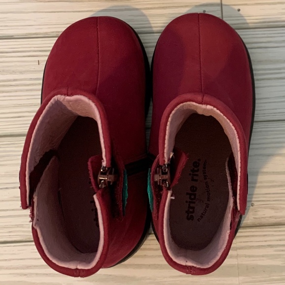 Stride Rite Nubuck Suede Leather Boots W/Embroidered Flowers Size 7W Walking - Picture 13 of 13